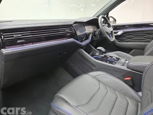 Volkswagen Touareg SUV, Petrol Plug-in Hybrid, 2026, Black