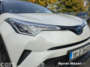 Toyota C-HR Hatchback, Petrol Hybrid, 2019, White