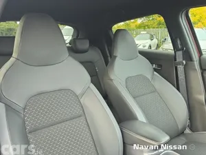 Nissan Juke SUV, Petrol Hybrid, 2023, Red