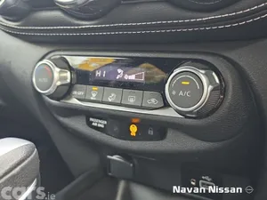 Nissan Juke SUV, Petrol Hybrid, 2023, Red