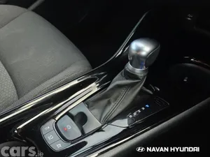 Toyota C-HR Hatchback, Petrol Hybrid, 2019, White