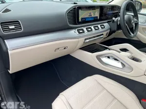 Mercedes-Benz GLE SUV, Diesel Plug-in Hybrid, 2026, Black