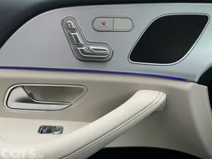 Mercedes-Benz GLE SUV, Diesel Plug-in Hybrid, 2026, Black