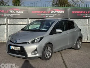 Toyota Yaris Hatchback, Petrol Hybrid, 2013, Silver