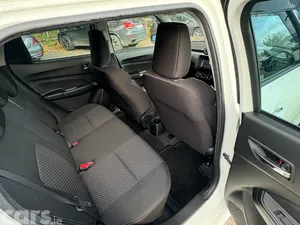 Suzuki Swift Hatchback, Petrol Hybrid, 2018, White