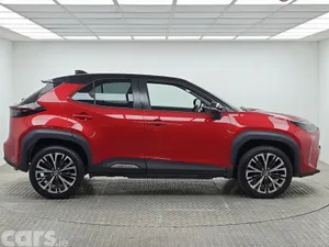 Toyota Yaris Cross Hatchback, Petrol Hybrid, 2021, Red