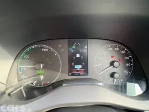 Toyota Yaris Hatchback, Petrol Hybrid, 2021, Silver