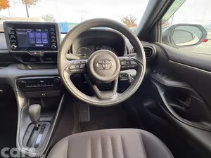 Toyota Yaris Hatchback, Petrol Hybrid, 2021, Silver