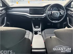 Skoda Octavia Hatchback, Petrol Hybrid, 2024, Grey