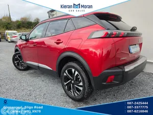 Peugeot 2008 MPV, Petrol, 2023, Red