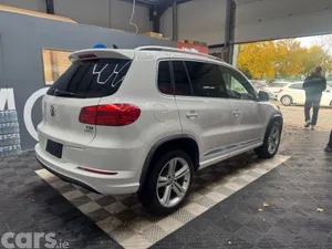 Volkswagen Tiguan SUV, Petrol, 2014, White