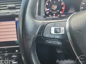 Volkswagen Golf Estate, Petrol, 2019, Gold