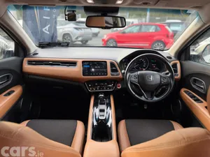 Honda Vezel Estate, Petrol Hybrid, 2018, White