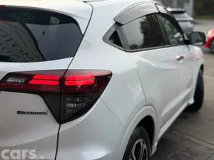 Honda Vezel Estate, Petrol Hybrid, 2018, White