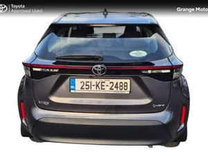 Toyota Yaris Cross Hatchback, Petrol Hybrid, 2025, Grey