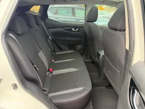 Nissan Qashqai MPV, Petrol, 2021, White