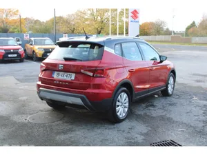SEAT Arona Hatchback, Petrol, 2019, Red