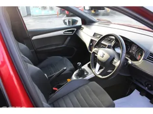 SEAT Arona Hatchback, Petrol, 2019, Red