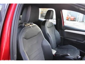 SEAT Arona Hatchback, Petrol, 2019, Red