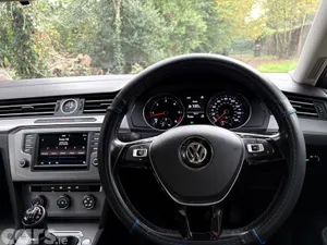 Volkswagen Passat Saloon, Diesel, 2017, Silver