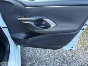 Toyota Yaris Hatchback, Petrol Hybrid, 2022, White