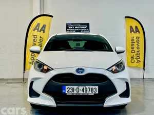 Toyota Yaris Hatchback, Petrol Hybrid, 2023, White