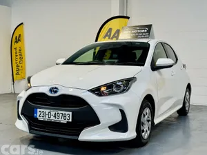 Toyota Yaris Hatchback, Petrol Hybrid, 2023, White