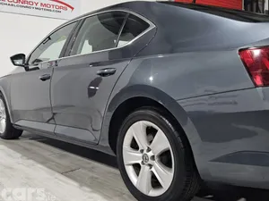 Skoda Superb Hatchback, Diesel, 2018, Grey