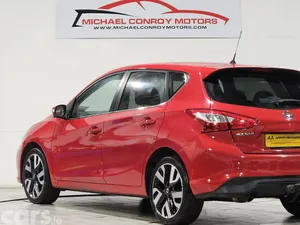 Nissan Pulsar Hatchback, Diesel, 2016, Red