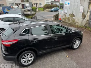 Nissan Qashqai Hatchback, Petrol, 2016, Black