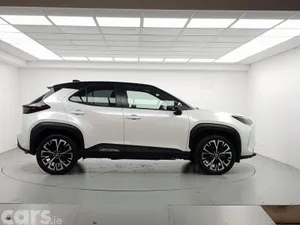 Toyota Yaris Cross SUV, Petrol Hybrid, 2024, White