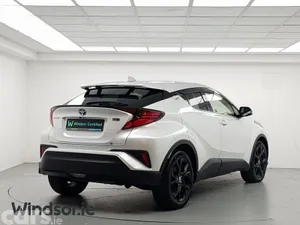 Toyota C-HR SUV, Petrol Hybrid, 2020, White