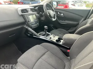 Renault Kadjar SUV, Diesel, 2016, Red