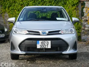 Toyota Corolla Saloon, Petrol Hybrid, 2019, Silver