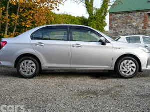 Toyota Corolla Saloon, Petrol Hybrid, 2019, Silver