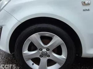 Vauxhall Corsa Hatchback, Petrol, 2013, White
