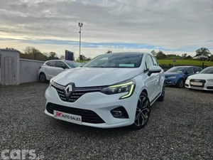 Renault Clio Hatchback, Petrol, 2022, White
