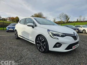 Renault Clio Hatchback, Petrol, 2022, White
