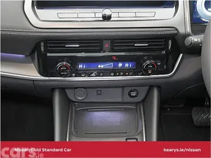 Nissan Qashqai SUV, Petrol Hybrid, 2026, Red