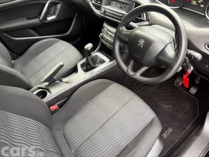 Peugeot 308 Hatchback, Diesel, 2016, Black