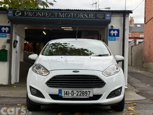 Ford Fiesta Hatchback, Petrol, 2014, White