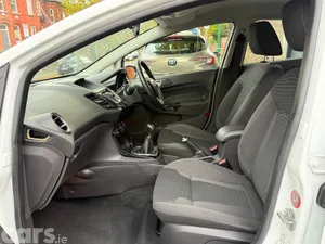 Ford Fiesta Hatchback, Petrol, 2014, White