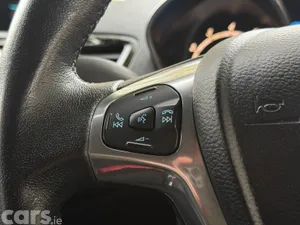 Ford Fiesta Hatchback, Petrol, 2014, White