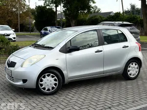 Toyota Yaris Hatchback, Petrol, 2006, Silver