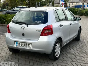Toyota Yaris Hatchback, Petrol, 2006, Silver