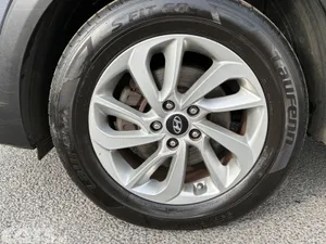 Hyundai Tucson SUV, Diesel, 2017, Grey