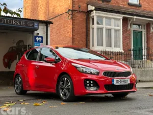 Kia Ceed Hatchback, Petrol, 2017, Red