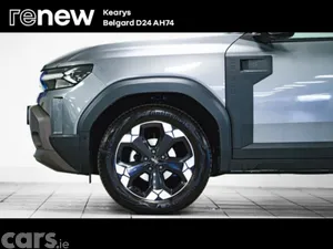 Dacia Duster SUV, Petrol Hybrid, 2025, Grey