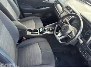 Peugeot 3008 MPV, Petrol, 2020, Red