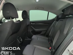 Skoda Octavia Saloon, Diesel, 2024, Silver